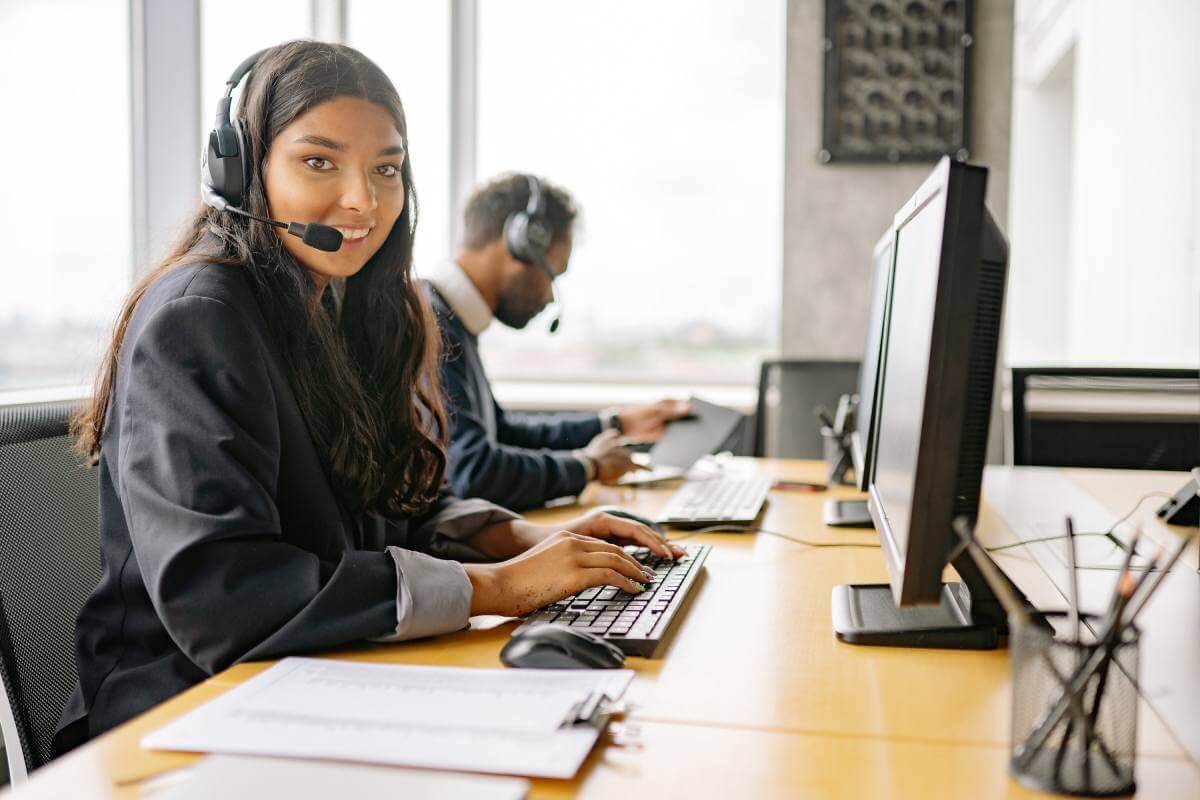 lady working at ISP back office